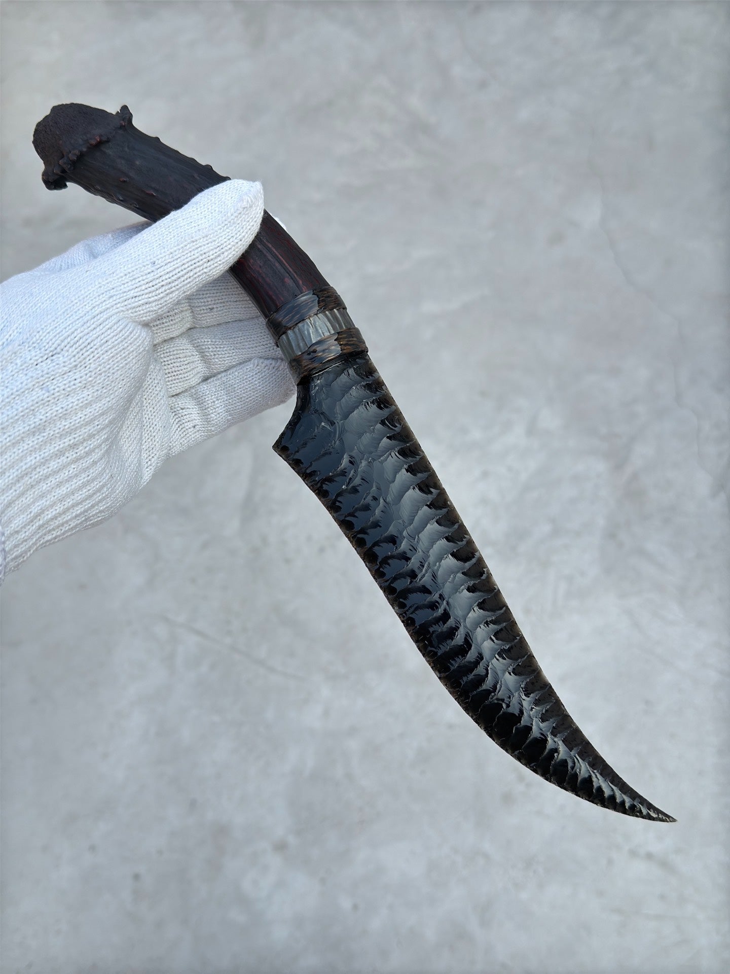 Obsidian Stone Tool | White-tailed Deer Antler Black-Red Fixed Handle | Texture Unmatched | Total Length ~35cm | Top-grade Pressure-Flaking Patterns | Sold Out | Custom Replicas Available | Contact for Timeline