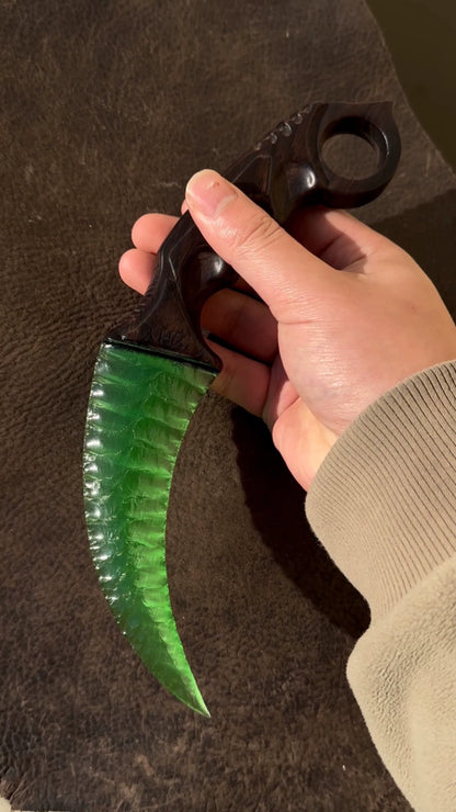 Pressure-flaked stone artifact – Customizable edge and handle colors (fixed price). Currently no stock; made to order. Production lead time available upon inquiry. Blunt/unsharpened edge.