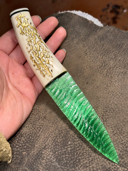 Handmade Stone Artifact | Green Cat’s Eye Stone | Premium Pressure-Flaked Texture Total Length: 21.5cm | Edge: 11.5cm | Unsharpened Edge (Sold) | DM for Lead Time